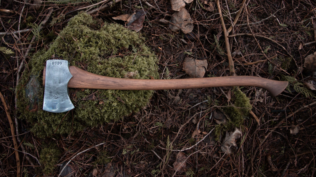 1900 BLACKHAWK AXE